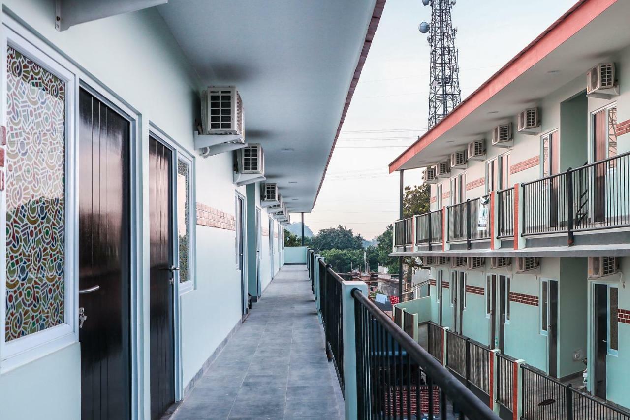 Oyo 488 Tekno Residence South Tangerang 외부 사진